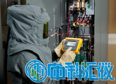 美國(guó)Fluke 1732和1734手持式三相功率計(jì).png